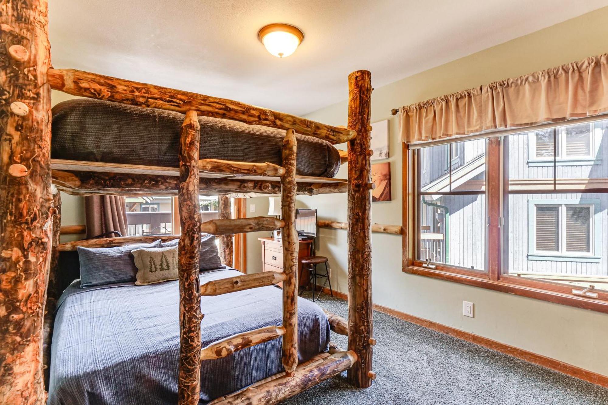 Breck Condo With Pool And Hot Tub Access Walk To Lift Брекенрідж Екстер'єр фото