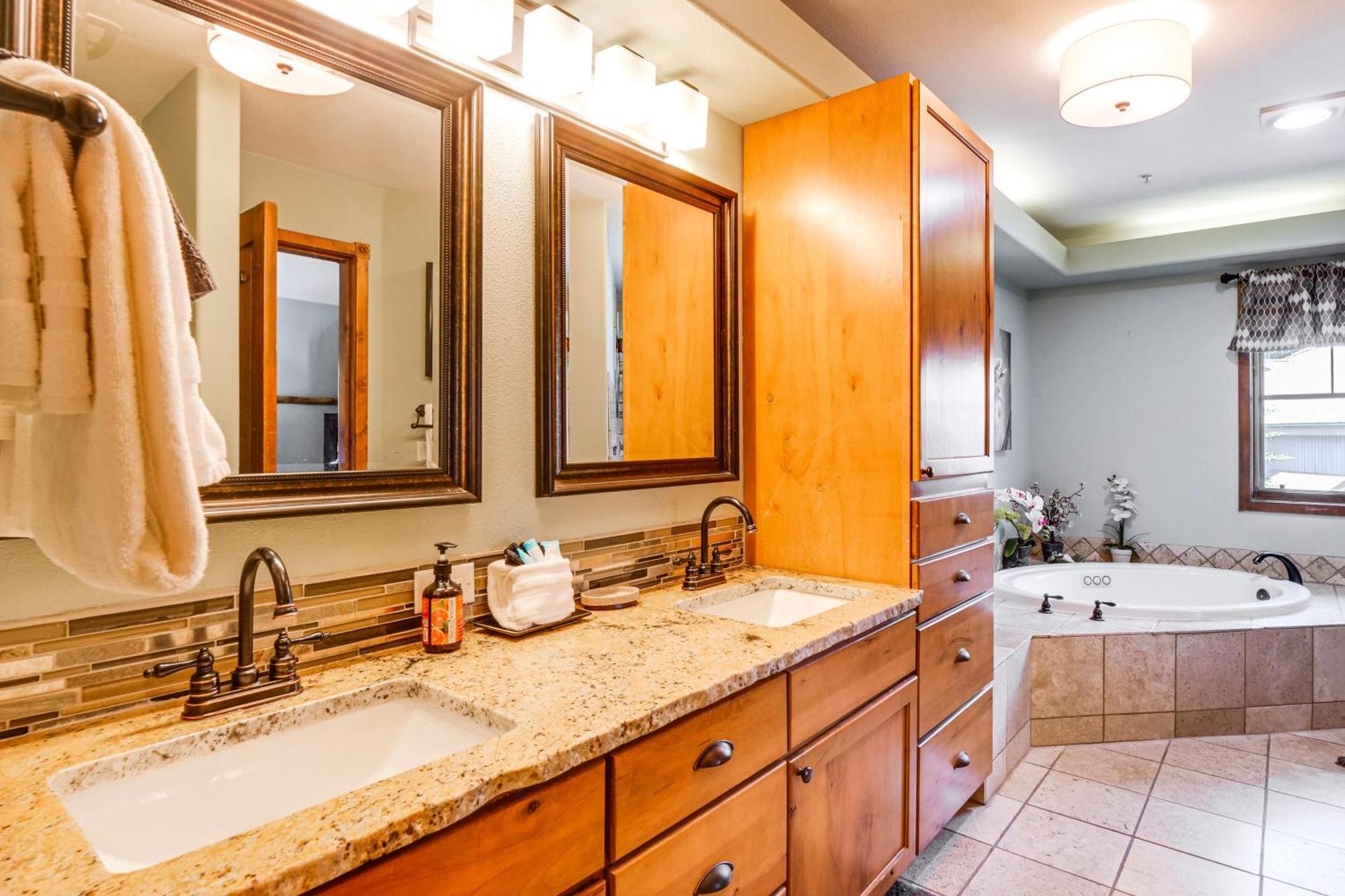 Breck Condo With Pool And Hot Tub Access Walk To Lift Брекенрідж Екстер'єр фото